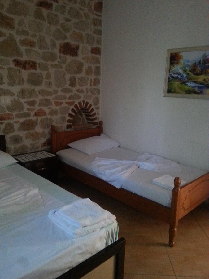 Altin Skrapari Guesthouse Ксаміл Екстер'єр фото